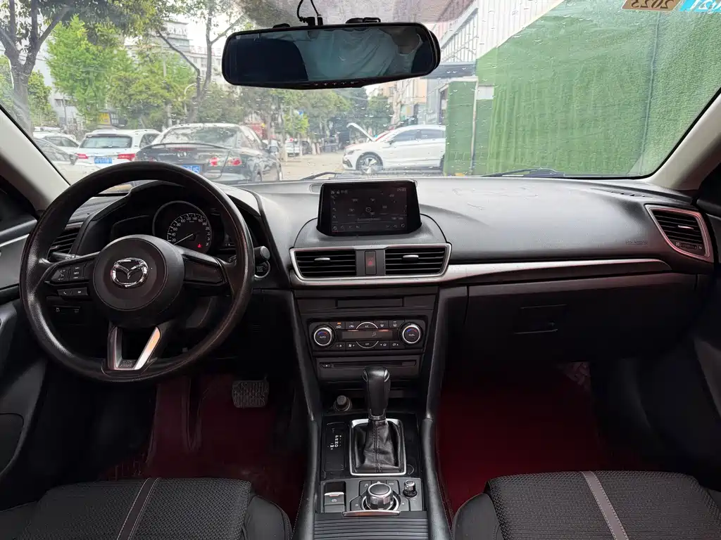 Mazda 3 Axela 2017 — фото 8