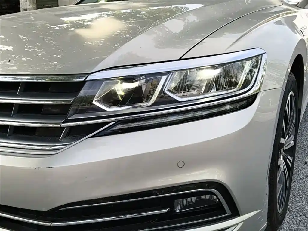 Volkswagen Phideon 2018 — фото 24