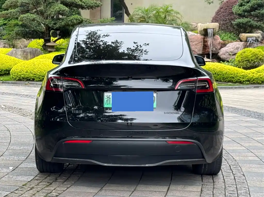 Tesla Model Y 2023 — фото 5