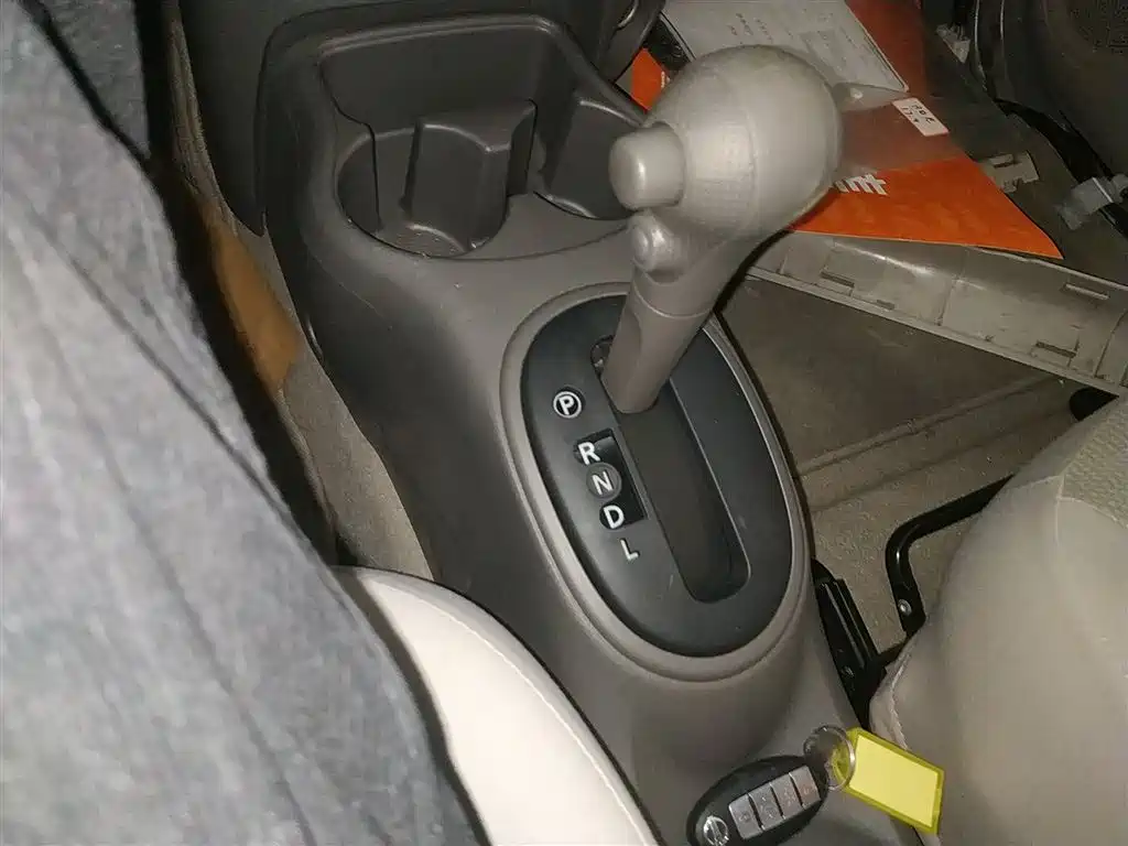 Nissan Sunny 2017 — фото 10