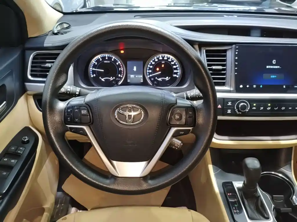 Toyota Highlander 2019 — фото 11