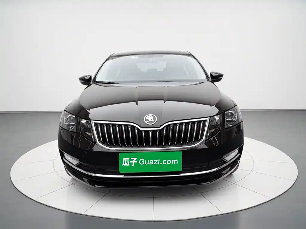 Skoda Octavia 2017 — фото 24