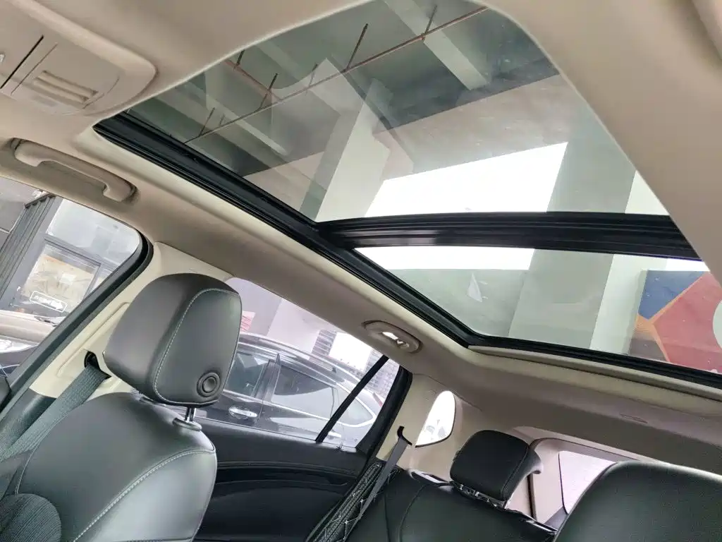 Buick Envision Plus 2017 — фото 11