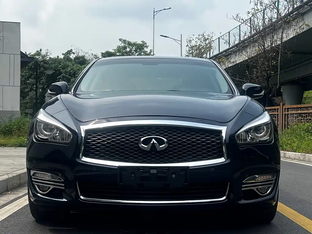 Infiniti Q70 2016 — фото 6