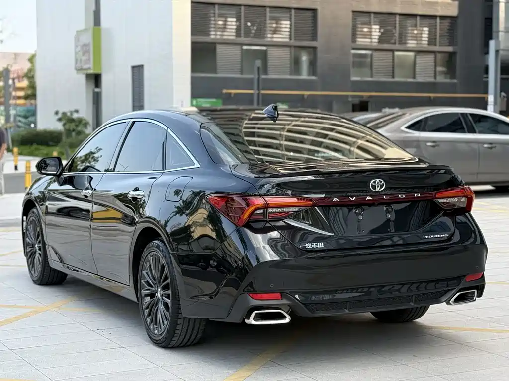 Toyota Avalon 2023 — фото 11