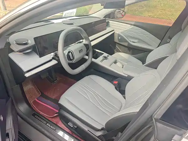 Geely Galaxy E8 2024