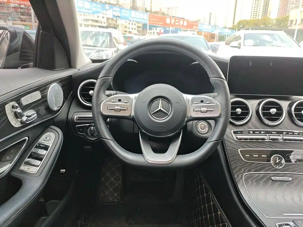 Mercedes-Benz C-Class 2021