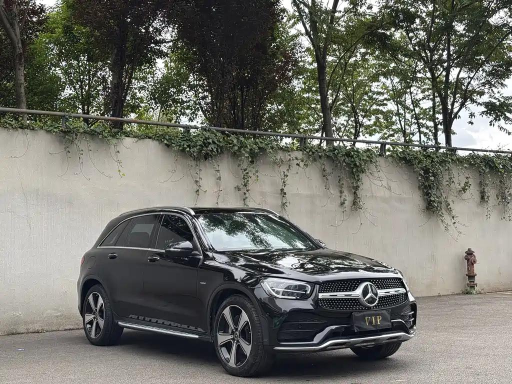 Mercedes-Benz GLC 2023