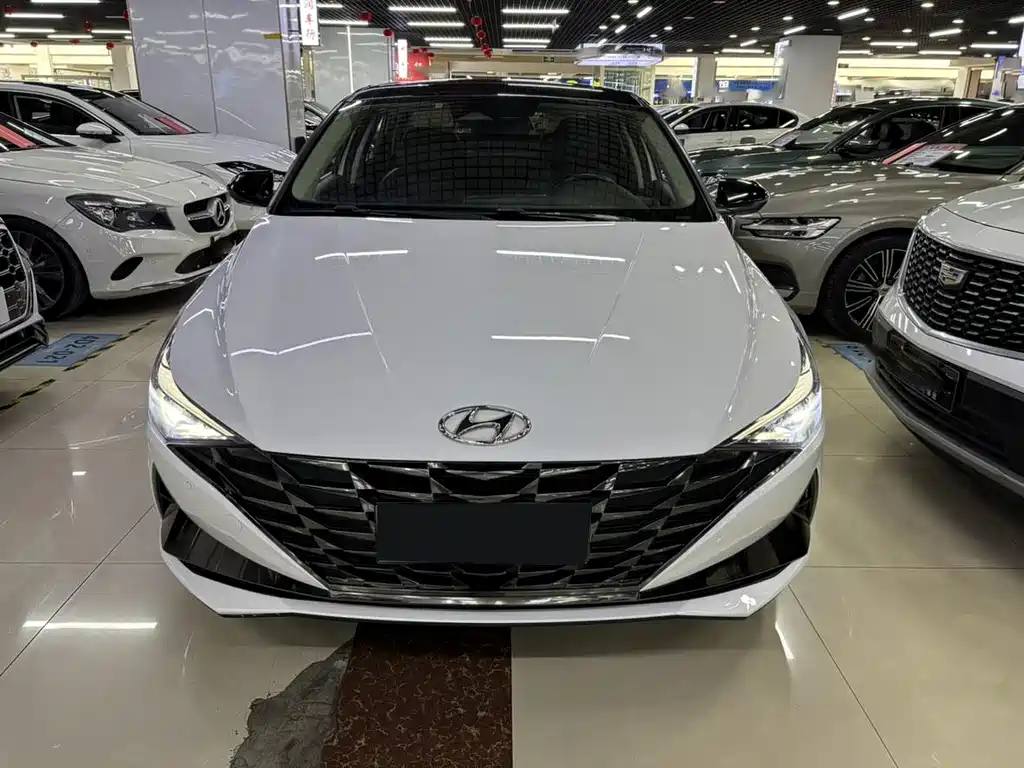 Hyundai Elantra 2020