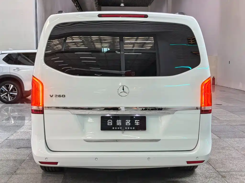 Mercedes-Benz V-Class 2018 — фото 5