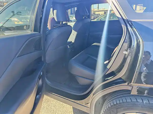 Lexus RX 2023