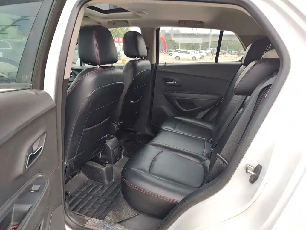 Chevrolet Trax 2016 — фото 10