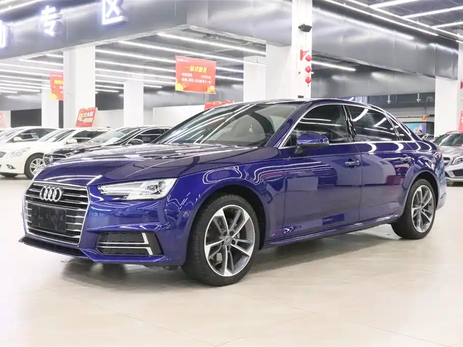 Audi A4L 2020 — фото 1