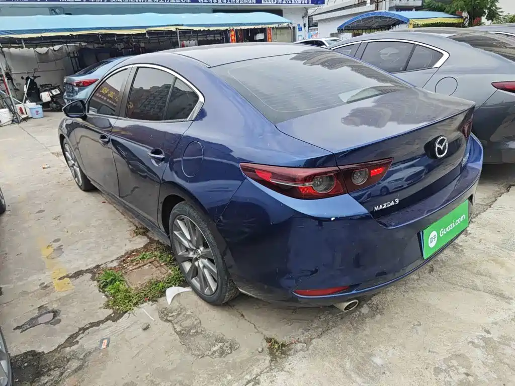 Mazda 3 Axela 2020 — фото 23