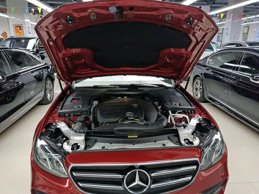 Mercedes-Benz E-Class 2019 — фото 16