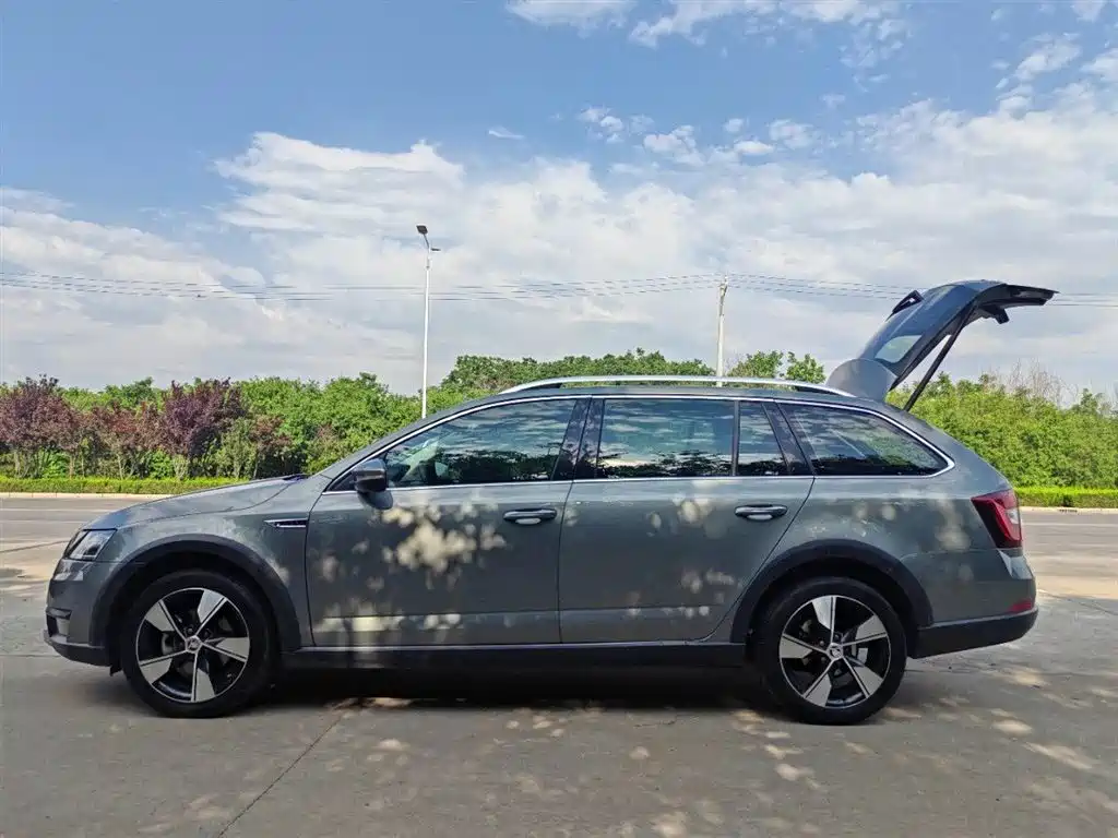 Skoda Octavia 2018 — фото 5