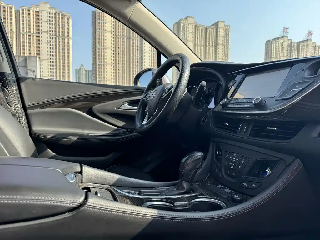 Buick Envision Plus 2018 — фото 11