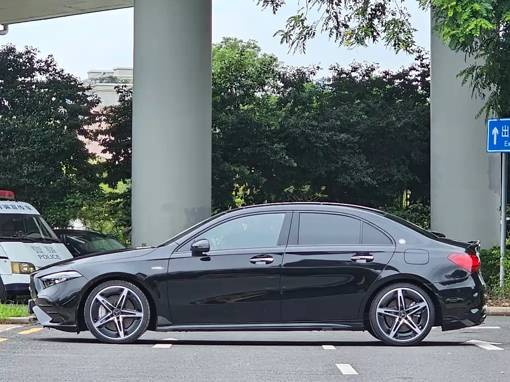 Mercedes-Benz A-Class AMG 2025 — фото 12