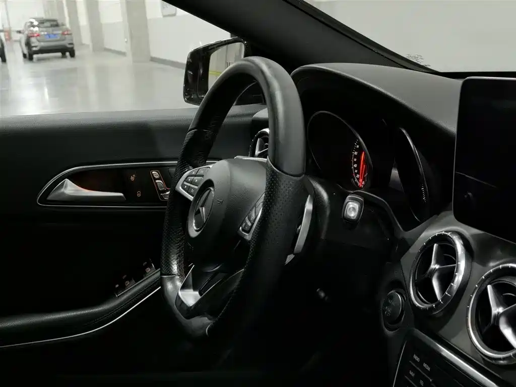 Mercedes-Benz CLA 2016 — фото 22