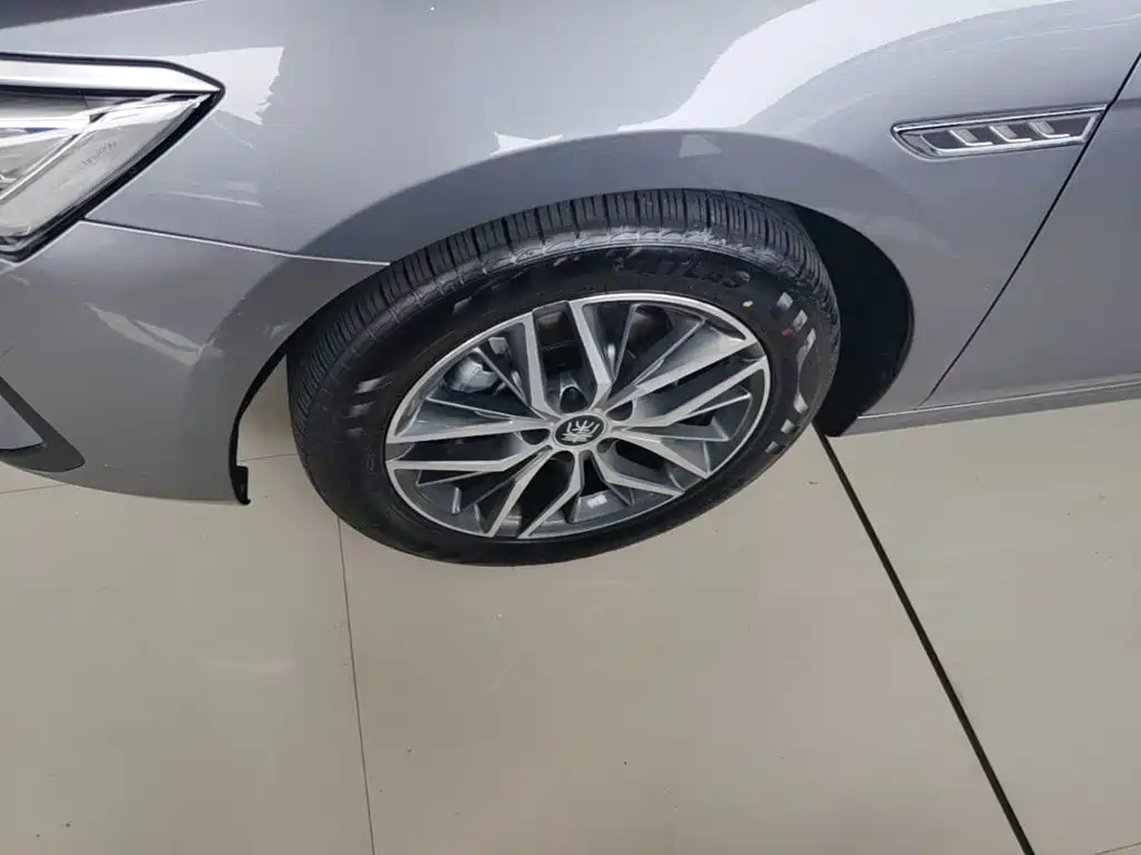 BYD Qin PLUS 2023 — фото 23