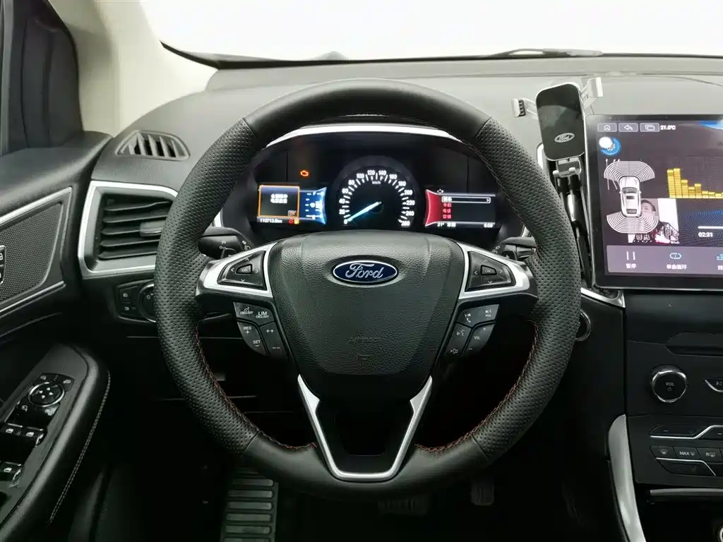 Ford Edge 2016 — фото 11