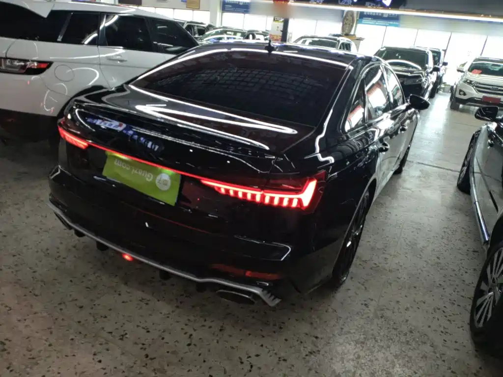 Audi A6L 2022