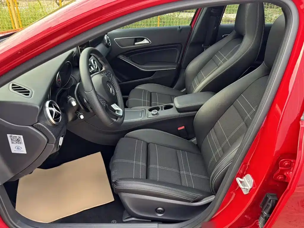 Mercedes-Benz A-Class 2017 — фото 15