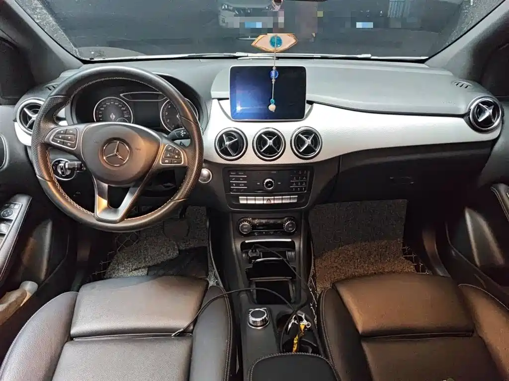 Mercedes-Benz B-Class 2018 — фото 20