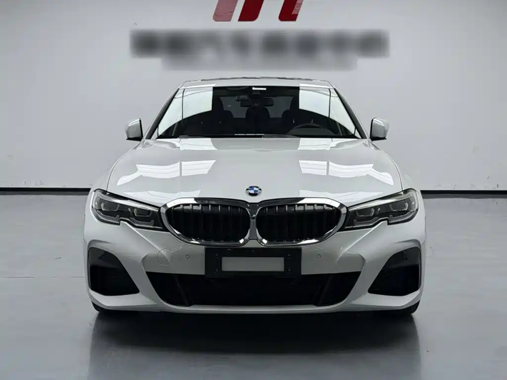 BMW 3 Series 2021 — фото 20