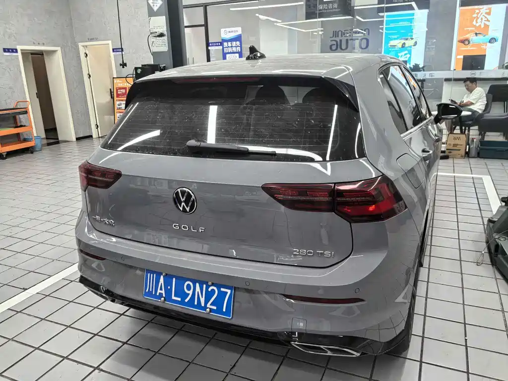 Volkswagen Golf 2021