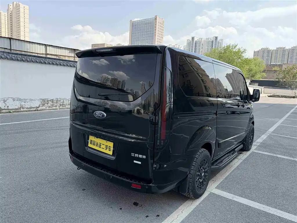 Ford Tourneo 2023 — фото 19