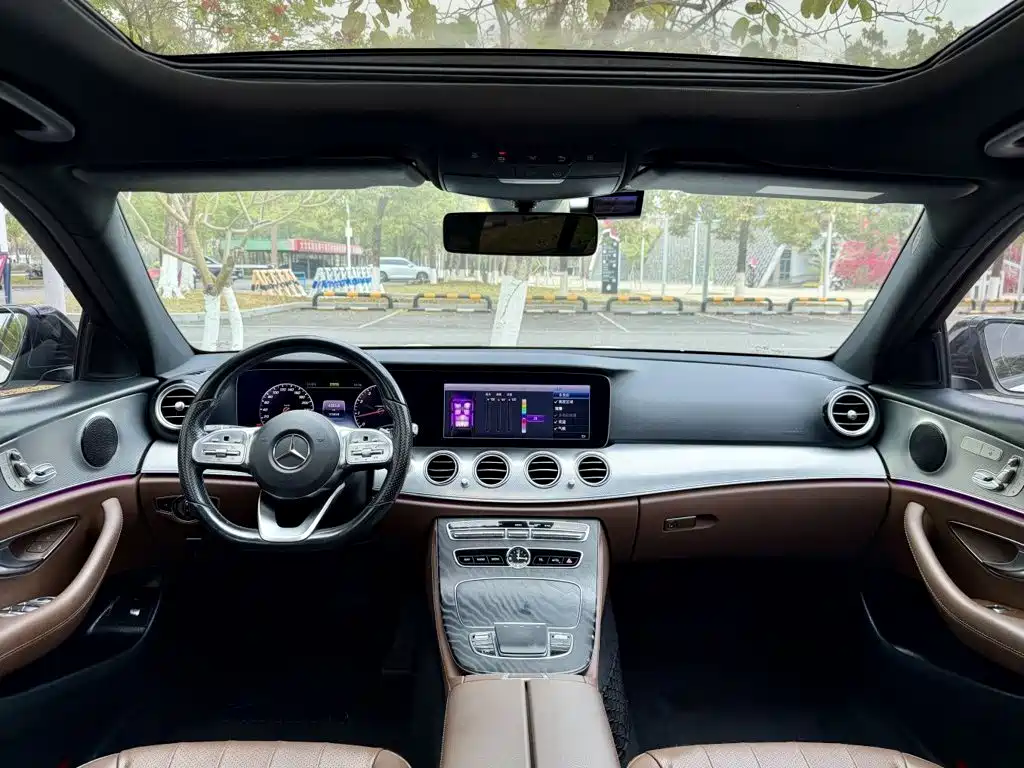Mercedes-Benz E-Class 2021 — фото 12