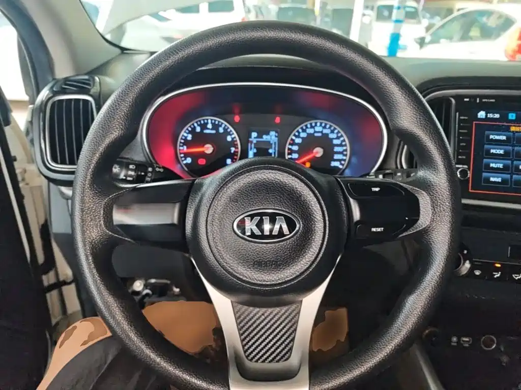 Kia KX3 2015 — фото 11