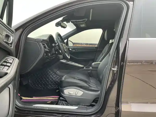 Porsche Macan 2014