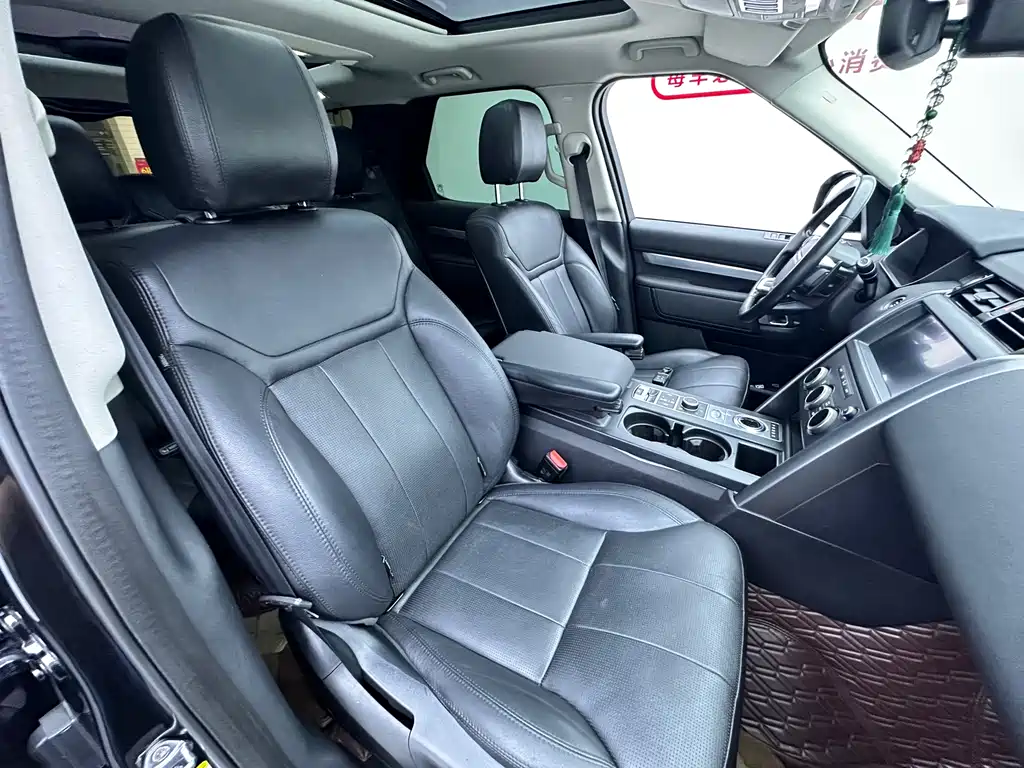 Land Rover Discovery 2019 — фото 17