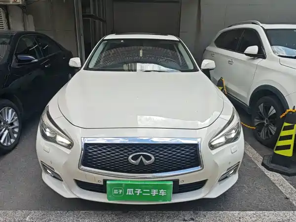 Infiniti Q50 2014