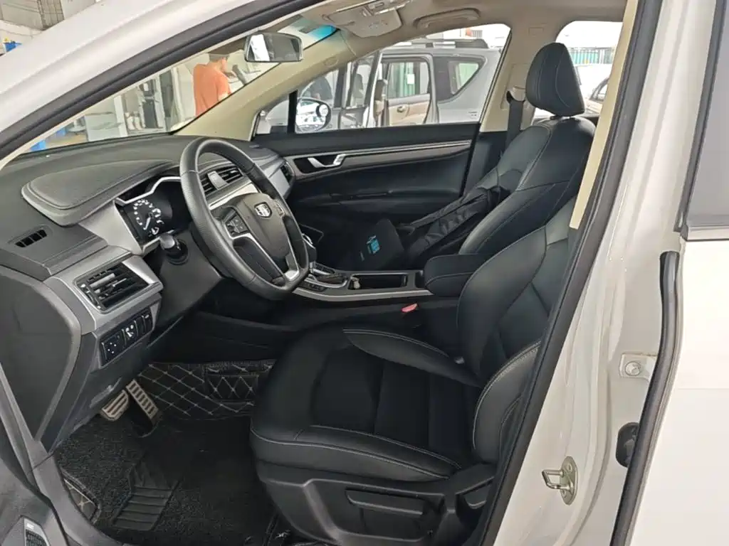 Geely Emgrand GS 2019 — фото 15