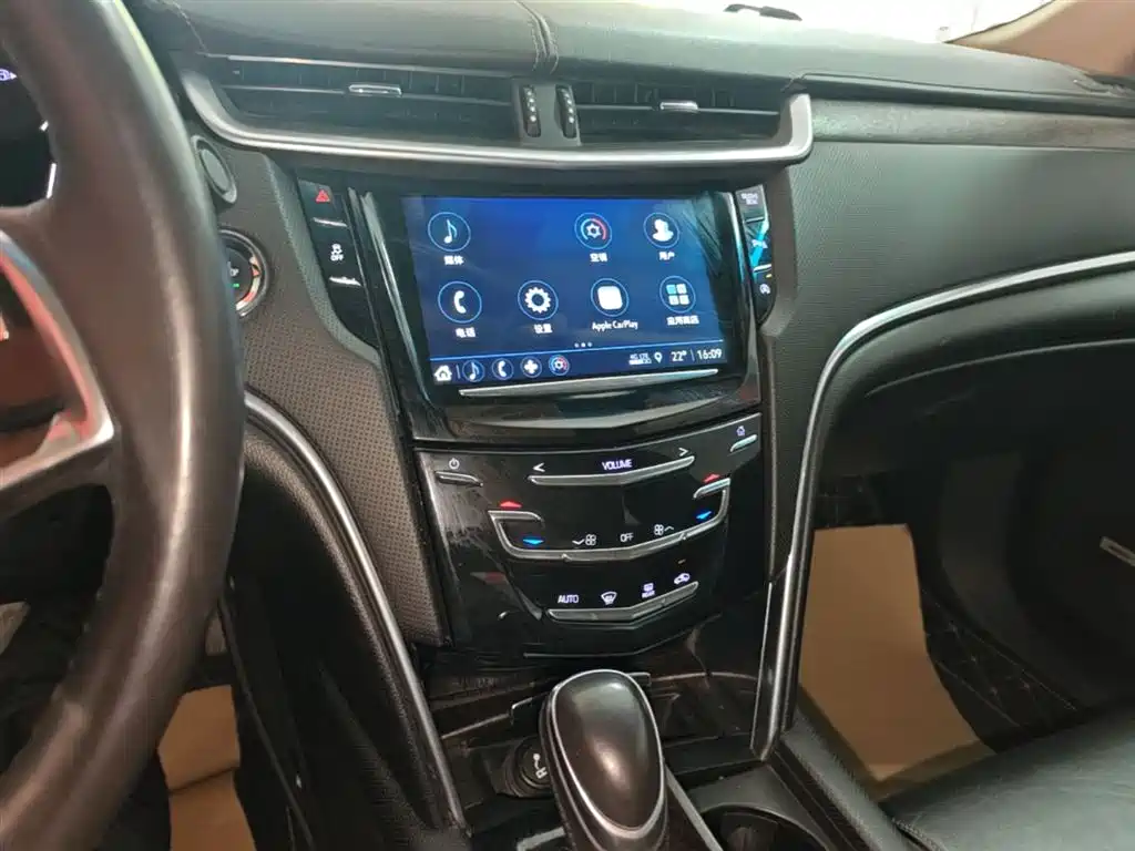Cadillac XTS 2019 — фото 13