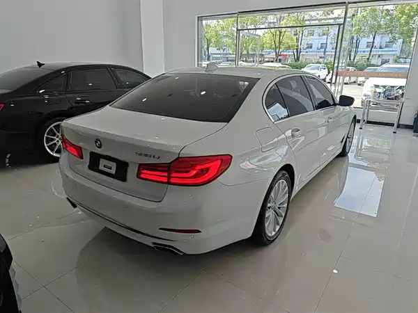 BMW 5 Series 2020