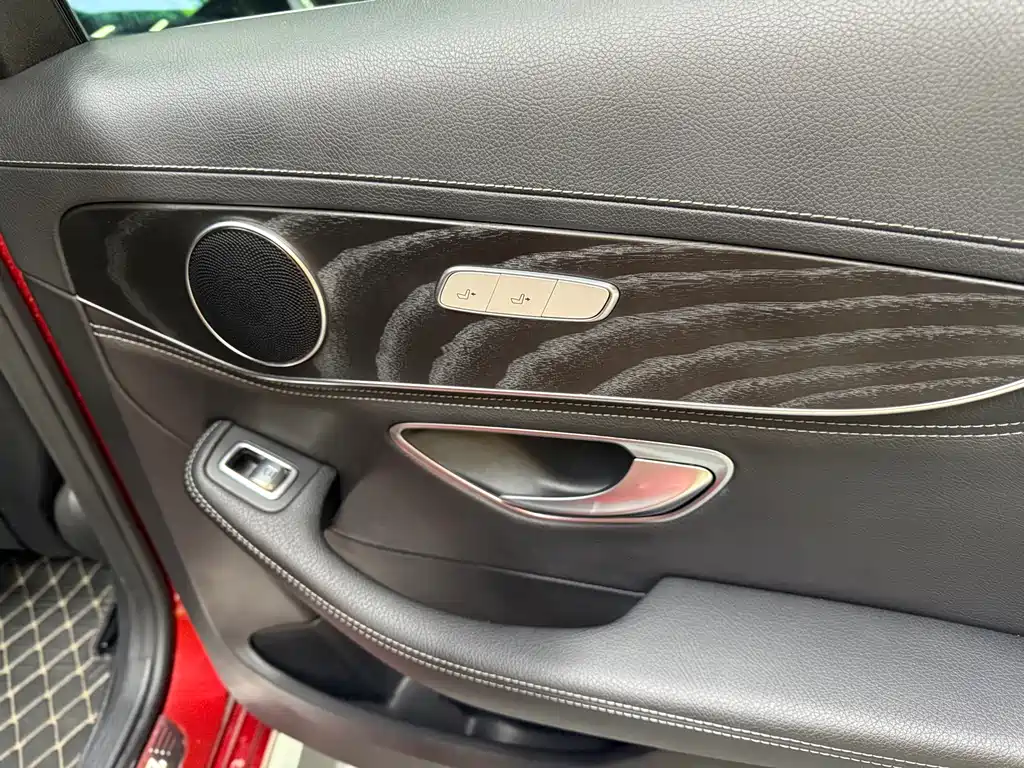 Mercedes-Benz C-Class 2019 — фото 15