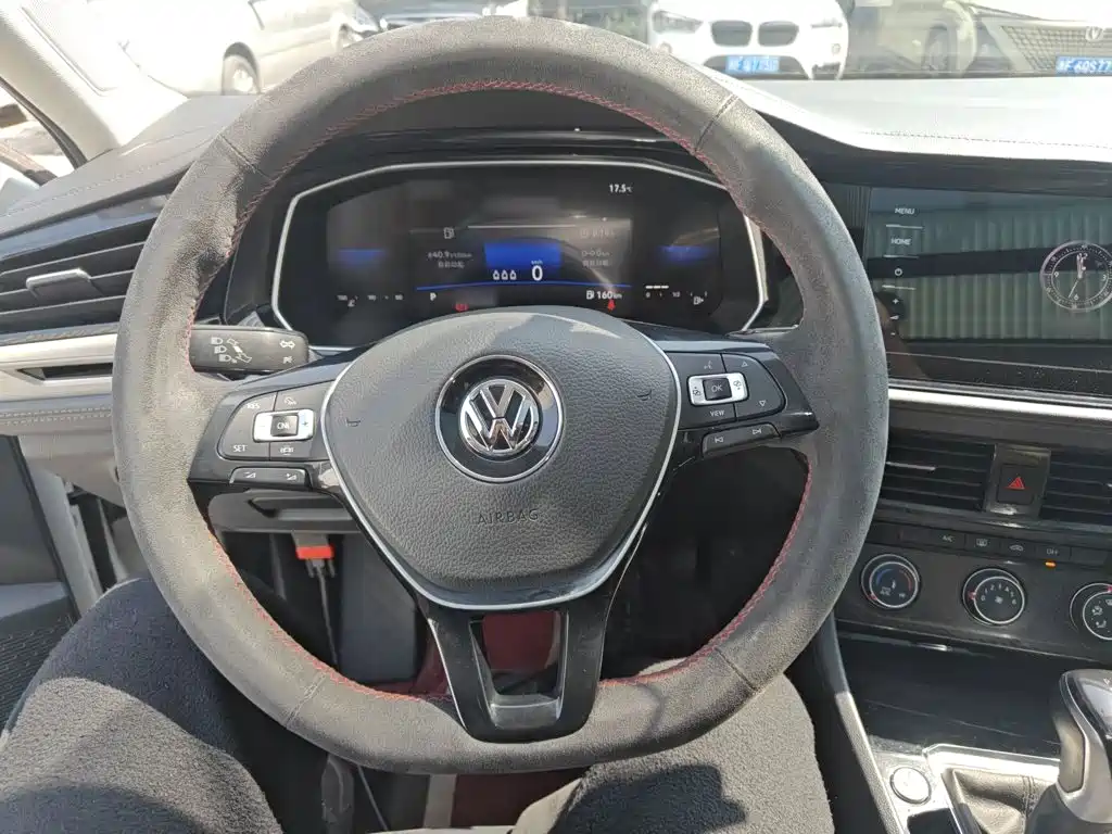 Volkswagen Sagitar 2021