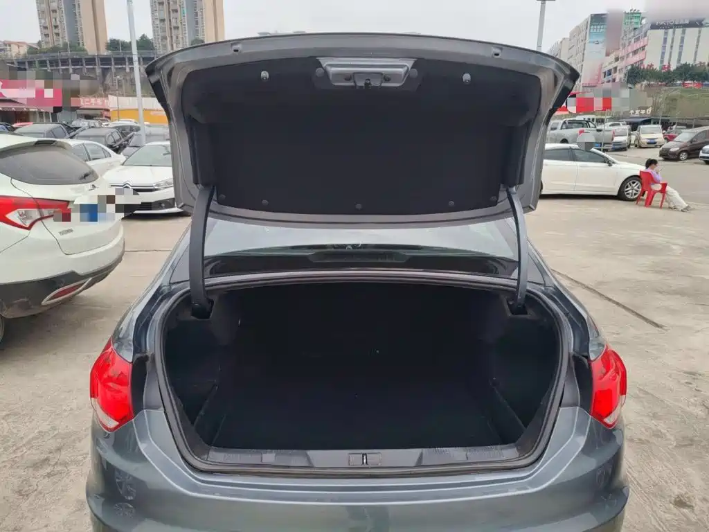 Citroën C4L 2015 — фото 15
