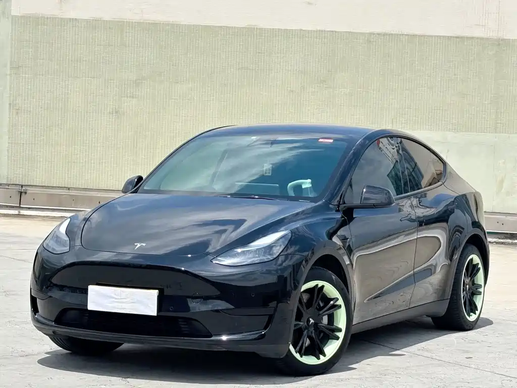 Tesla Model Y 2023 — фото 1