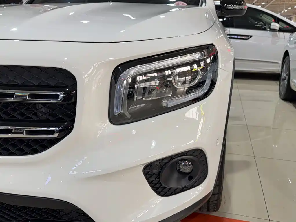 Mercedes-Benz GLB 2021