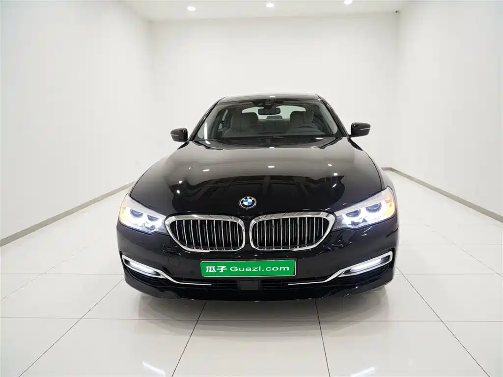 BMW 5 Series 2018 — фото 3