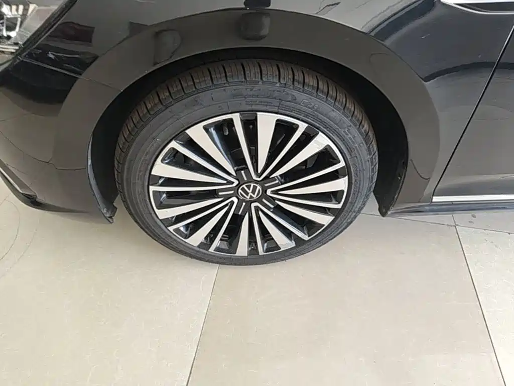 Volkswagen Passat 2021 — фото 23