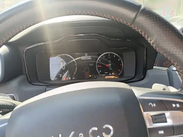 Lynk & Co 03 2020