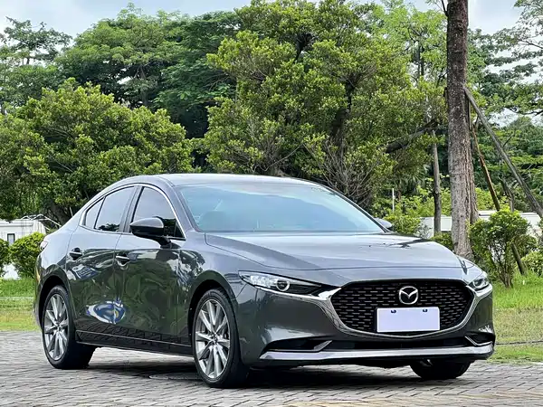 Mazda 3 Axela 2021