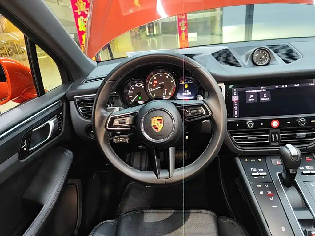 Porsche Macan 2024 — фото 11