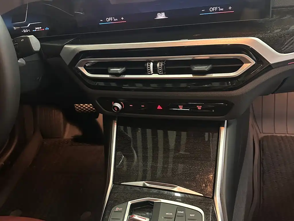 BMW 3 Series 2023